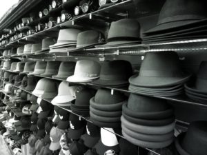 Photo de chapeaux noir et blanc