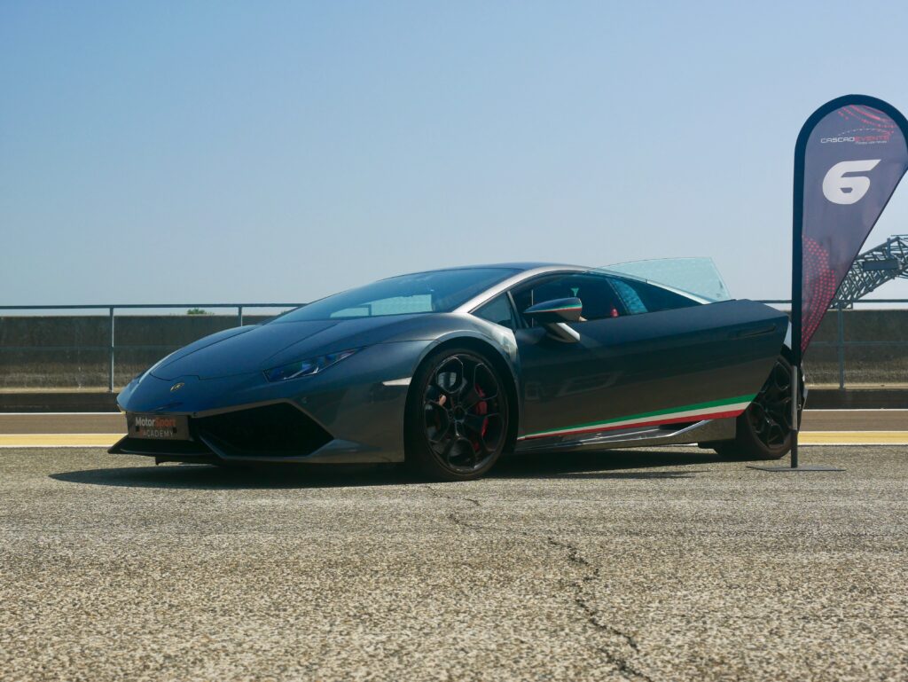 Lamborghini Huracan au circuit Paul Armagnac de Nogaro